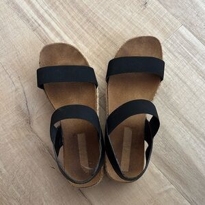 Only woren severas times still in Great condition